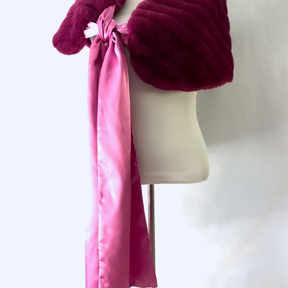 Sharon Deep Plum Dark Magenta Rose Satin Faux Fur Warp Shawl - Picture 5 of 15